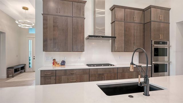 4709 CEDRON COURT, Sarasota, FL 34240