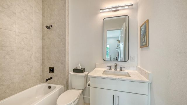 4709 CEDRON COURT, Sarasota, FL 34240