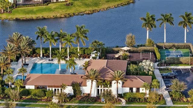 4709 CEDRON COURT, Sarasota, FL 34240