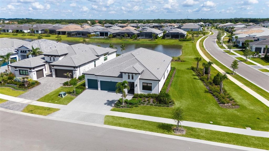 4709 CEDRON COURT, Sarasota, FL 34240
