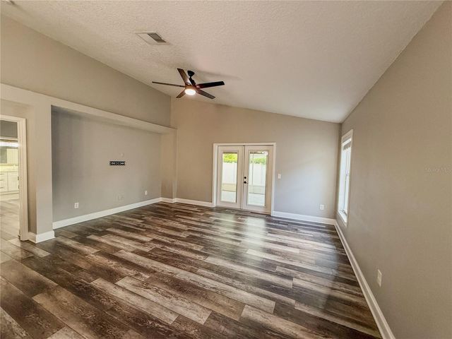 8608 FAWN CREEK DRIVE, Tampa, FL 33626