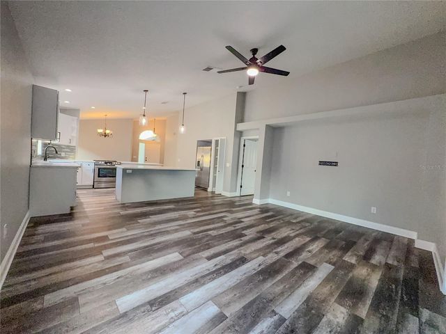 8608 FAWN CREEK DRIVE, Tampa, FL 33626