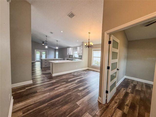 8608 FAWN CREEK DRIVE, Tampa, FL 33626