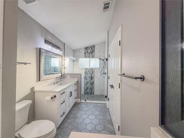 8608 FAWN CREEK DRIVE, Tampa, FL 33626