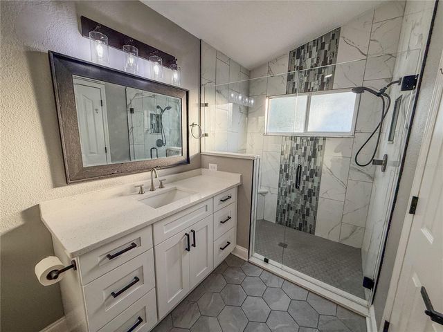 8608 FAWN CREEK DRIVE, Tampa, FL 33626