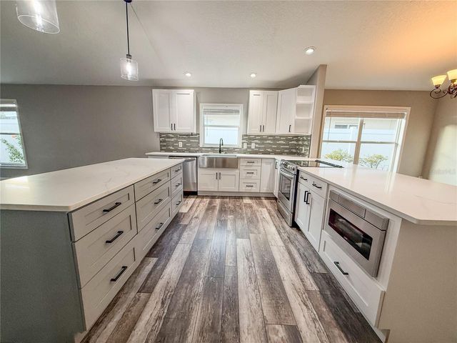 8608 FAWN CREEK DRIVE, Tampa, FL 33626