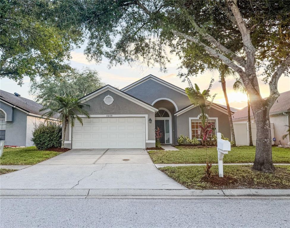 8608 FAWN CREEK DRIVE, Tampa, FL 33626
