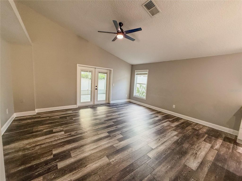 Image 18 of property listing at 8608 FAWN CREEK DRIVE, Tampa, FL 33626