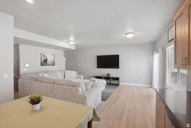 4211 W ANTELOPE PARK CT, Riverton, UT 84096