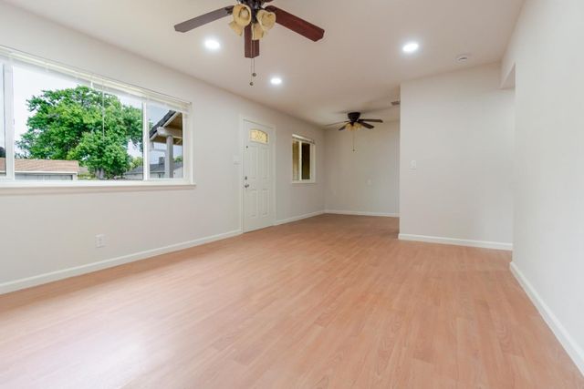 5705 San Ardo Way, North Highlands, CA 95660