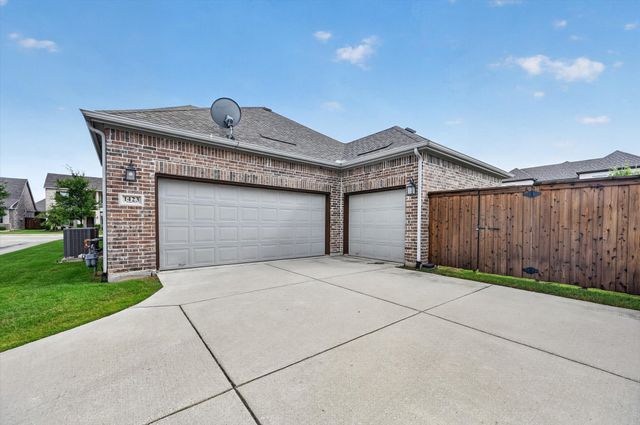 1423 William Way, Farmers Branch, TX 75234