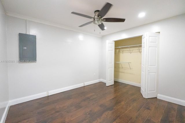 17302 NW 63rd Pl, Hialeah, FL 33015