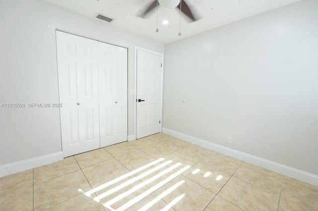 17302 NW 63rd Pl, Hialeah, FL 33015