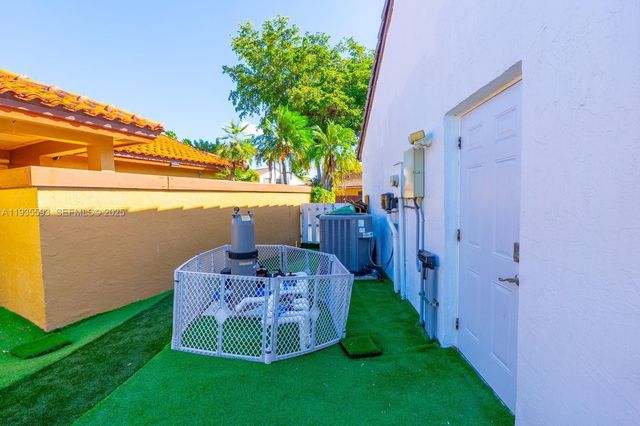 17302 NW 63rd Pl, Hialeah, FL 33015