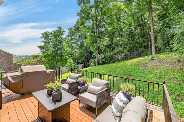 921 Holgate Ct, Nashville, TN 37221