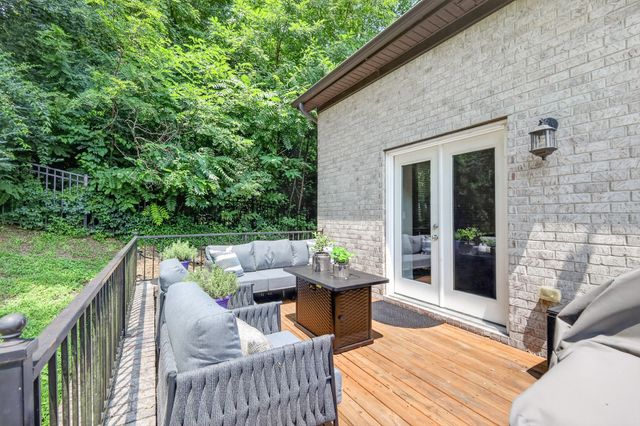 921 Holgate Ct, Nashville, TN 37221