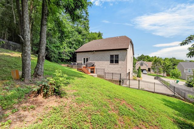 921 Holgate Ct, Nashville, TN 37221