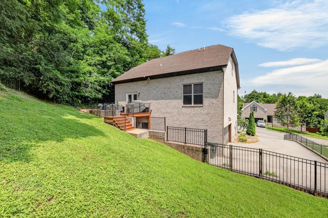921 Holgate Ct, Nashville, TN 37221