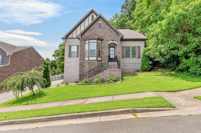921 Holgate Ct, Nashville, TN 37221