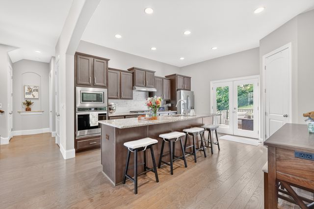 921 Holgate Ct, Nashville, TN 37221