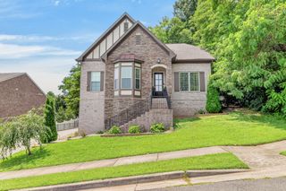 921 Holgate Ct, Nashville, TN 37221