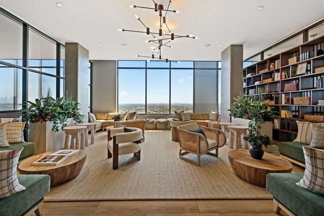 1212 Demonbreun St Apt 1802, Nashville, TN 37203