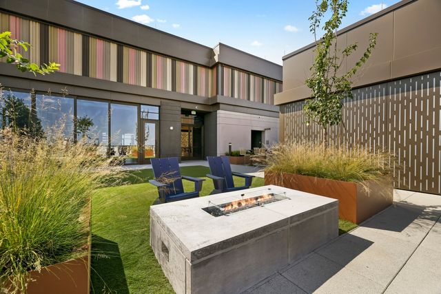 1212 Demonbreun St Apt 1802, Nashville, TN 37203