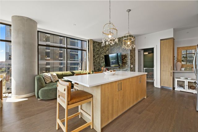 1212 Demonbreun St Apt 1802, Nashville, TN 37203