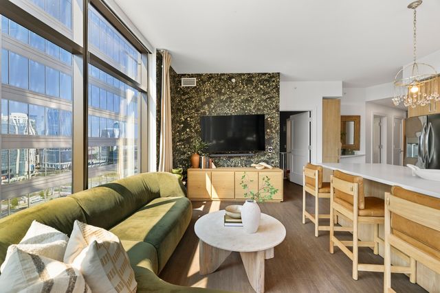 1212 Demonbreun St Apt 1802, Nashville, TN 37203