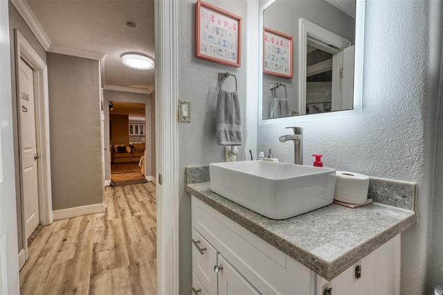 102 S Bow Drive, Jones Creek, TX 77541