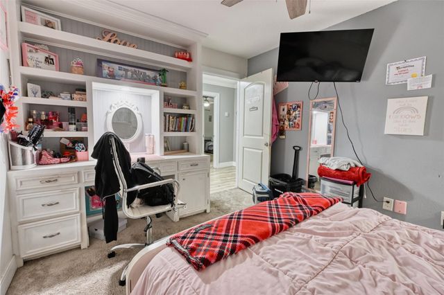 102 S Bow Drive, Jones Creek, TX 77541