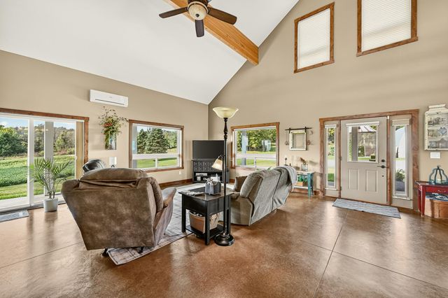 4459 130th Street NW, Mazeppa, MN 55956