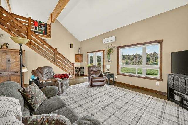 4459 130th Street NW, Mazeppa, MN 55956