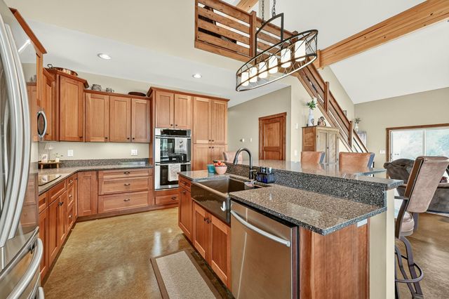 4459 130th Street NW, Mazeppa, MN 55956