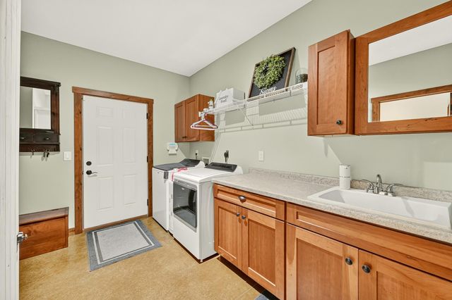 4459 130th Street NW, Mazeppa, MN 55956
