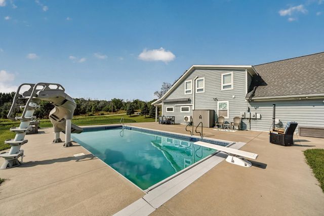 4459 130th Street NW, Mazeppa, MN 55956