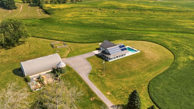 4459 130th Street NW, Mazeppa, MN 55956