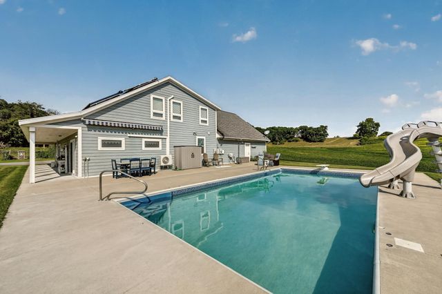 4459 130th Street NW, Mazeppa, MN 55956