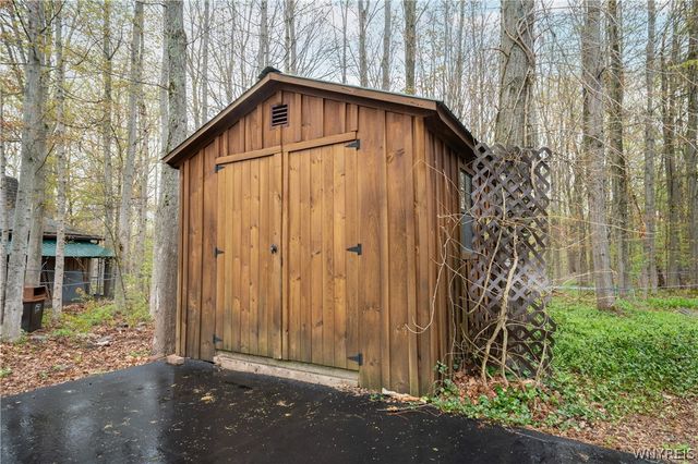 75 Three Rod Road, Alden, NY 14004