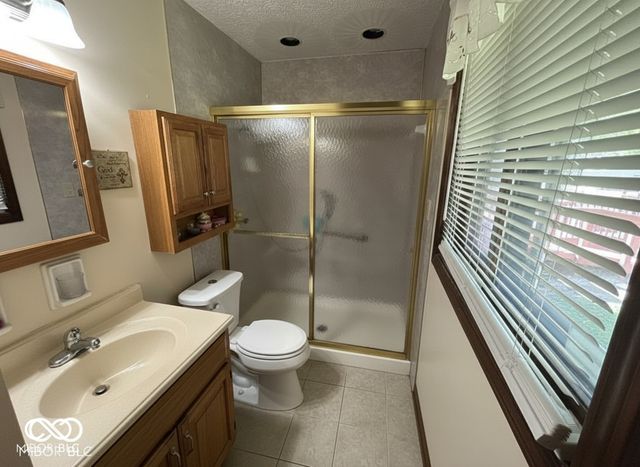 1210 Apple Valley Road, Greenwood, IN 46142