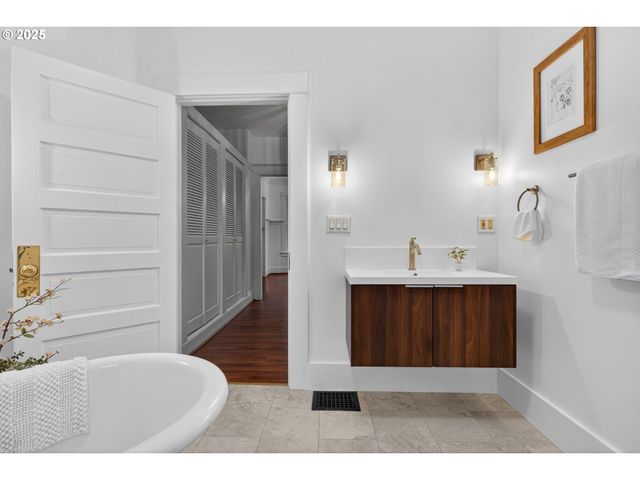 5445 Se 41ST Ave, Portland, OR 97202