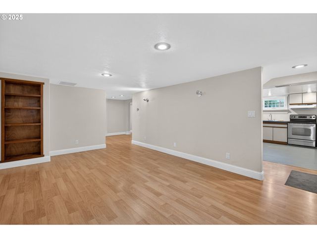 5445 Se 41ST Ave, Portland, OR 97202