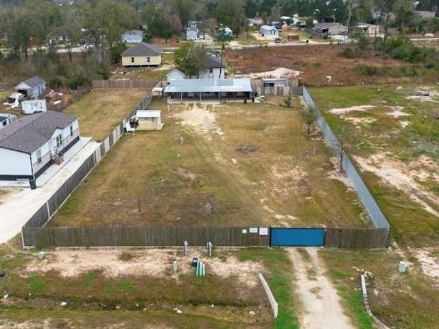 119 Road 5217, Cleveland, TX 77327