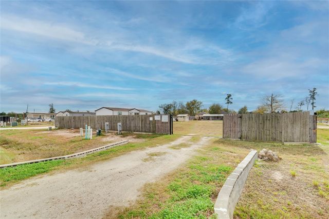 119 Road 5217, Cleveland, TX 77327