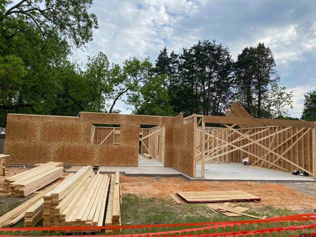 702 Davis Ave, Quitman, TX 75783