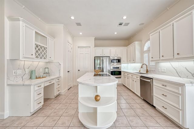 13719 Ashley Run, Houston, TX 77077