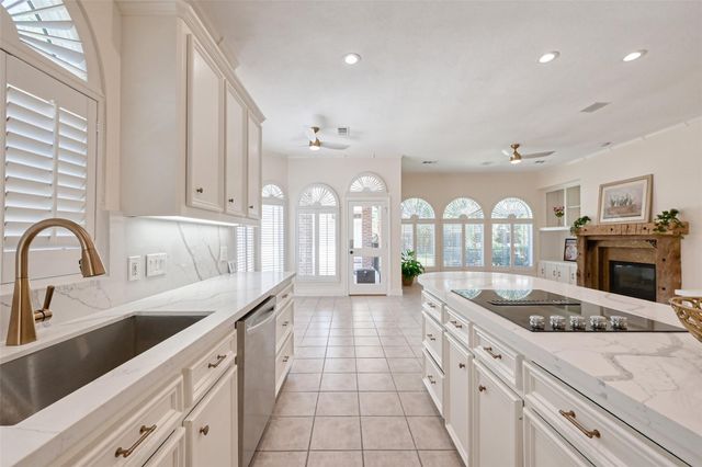 13719 Ashley Run, Houston, TX 77077