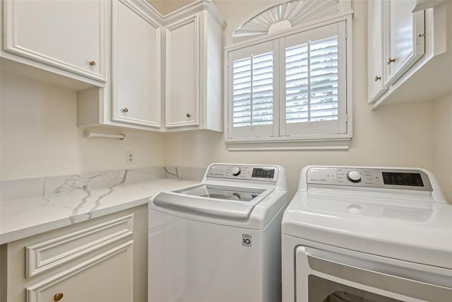 13719 Ashley Run, Houston, TX 77077