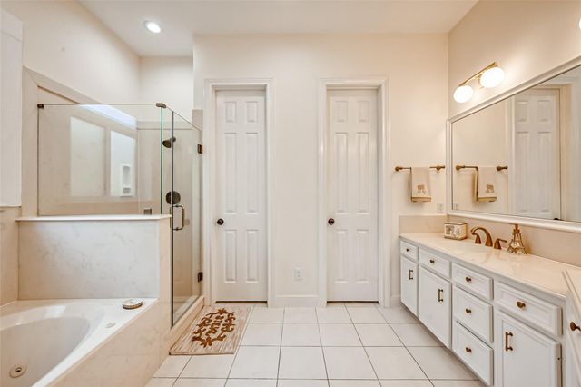13719 Ashley Run, Houston, TX 77077
