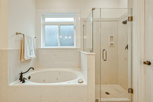 13719 Ashley Run, Houston, TX 77077
